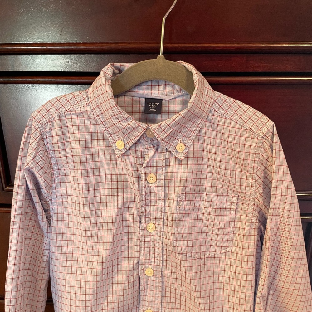 Baby gap button down long sleeve shirt